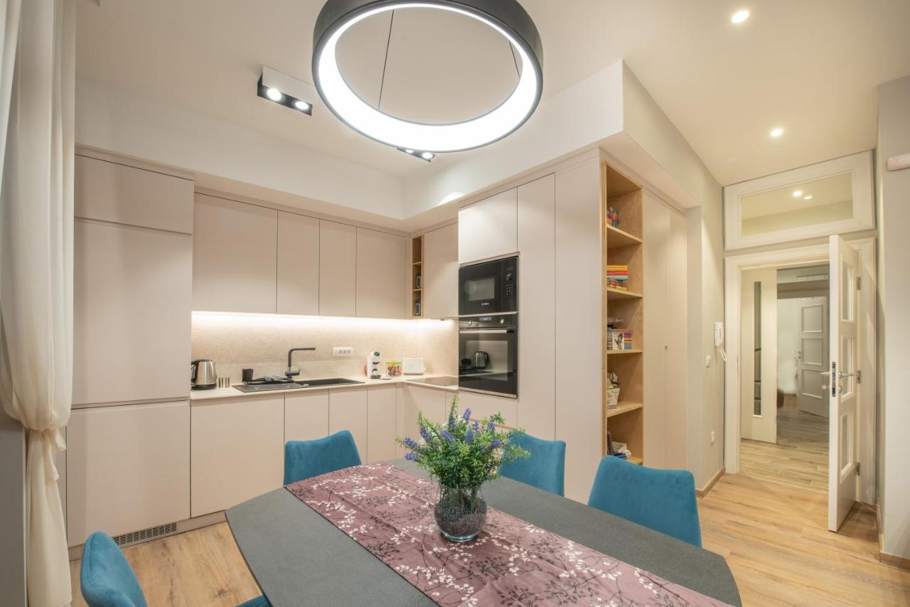 Sasha Di Cattaro - Old Town Lux Apartment Exteriör bild