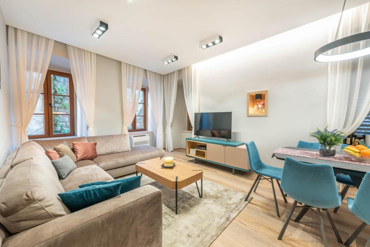 Sasha Di Cattaro - Old Town Lux Apartment Exteriör bild