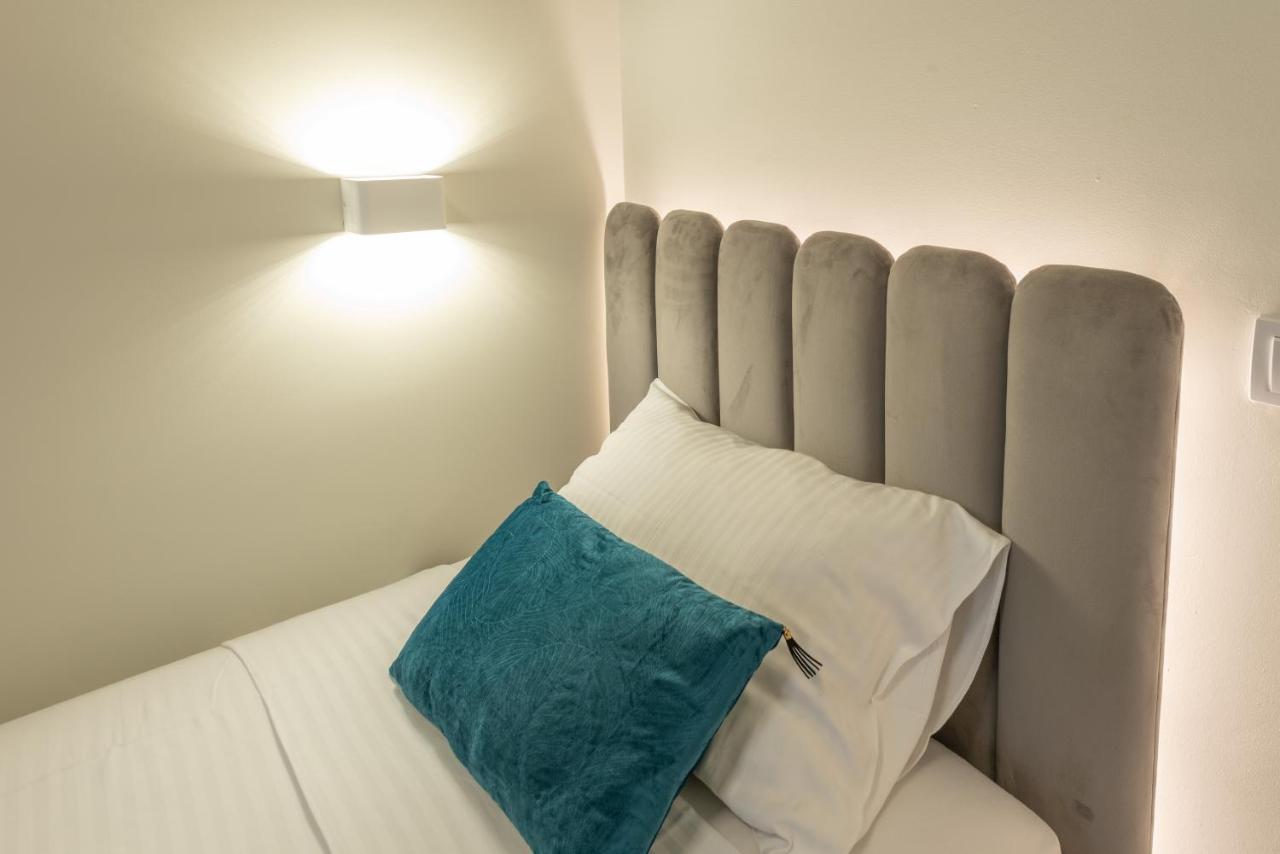 Sasha Di Cattaro - Old Town Lux Apartment Exteriör bild