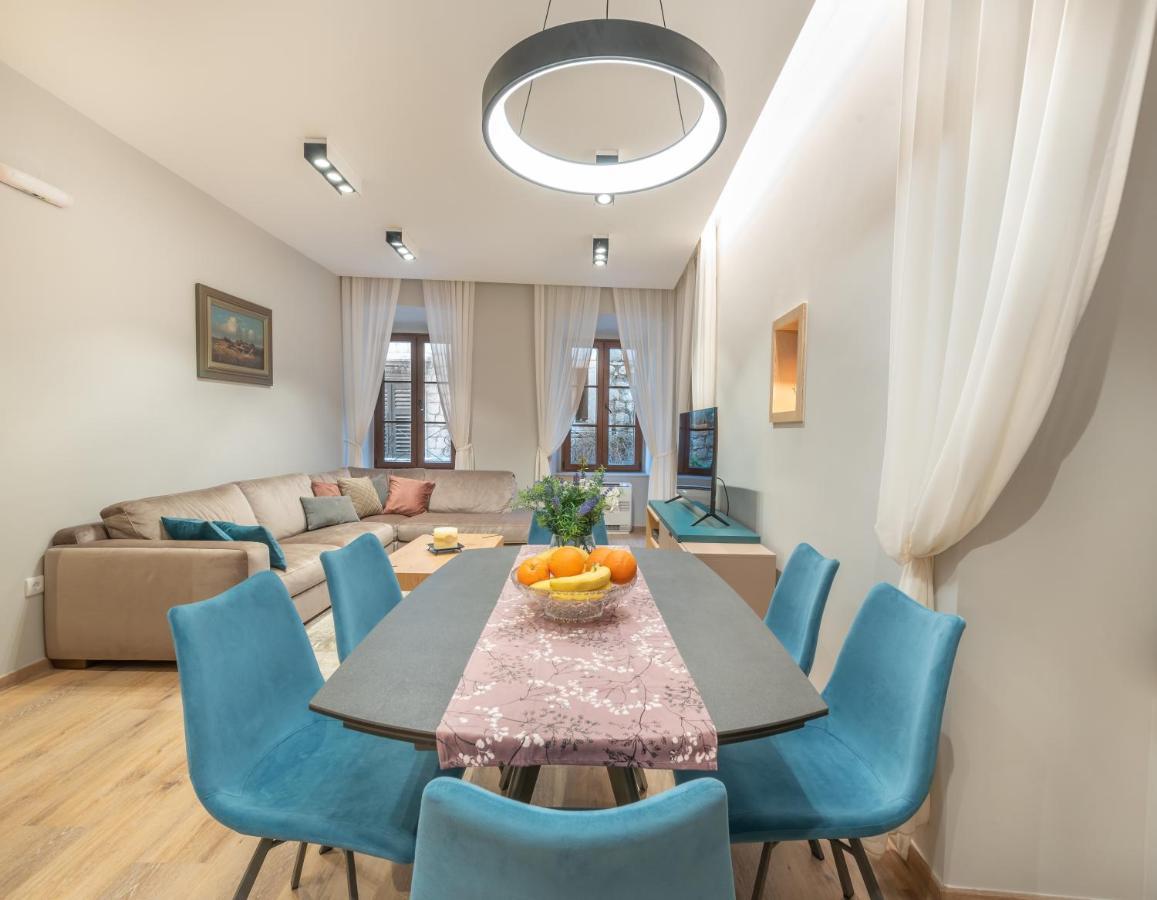 Sasha Di Cattaro - Old Town Lux Apartment Exteriör bild